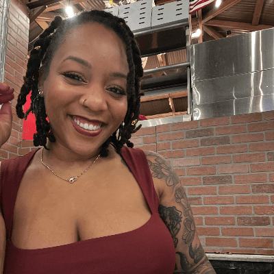 Janelle, founder